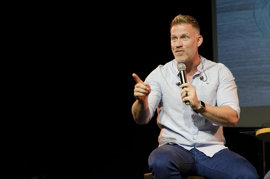 Chatbots: Cinco Tipos y sus Capacidades